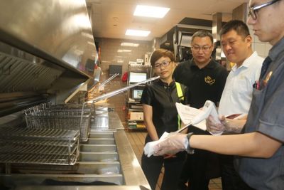 【新闻在线】内蒙古润隆餐饮管理有限公司进行QSC巡检